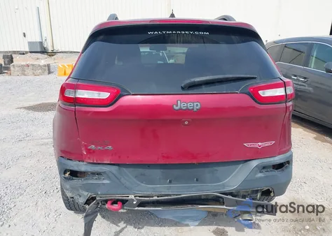 2016 Jeep Cherokee Trailhawk z USA, uszkodzony, nr VIN 1C4PJMBS8GW189263